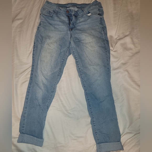 OLD NAVY MIDRISE CAPRI - Picture 2 of 4